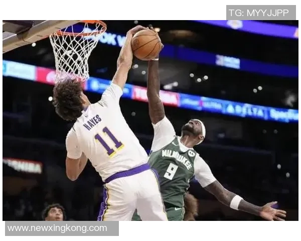 奎因豪取三双表现惊艳哈珀关键时刻助球队逆转胜利